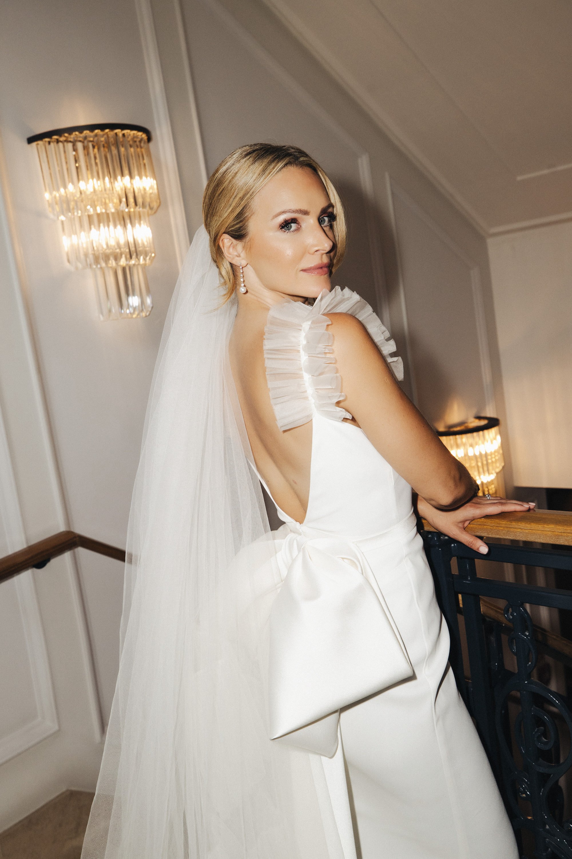 Leanne Hainsby weds Ben Alldis in a Halfpenny London wedding dress