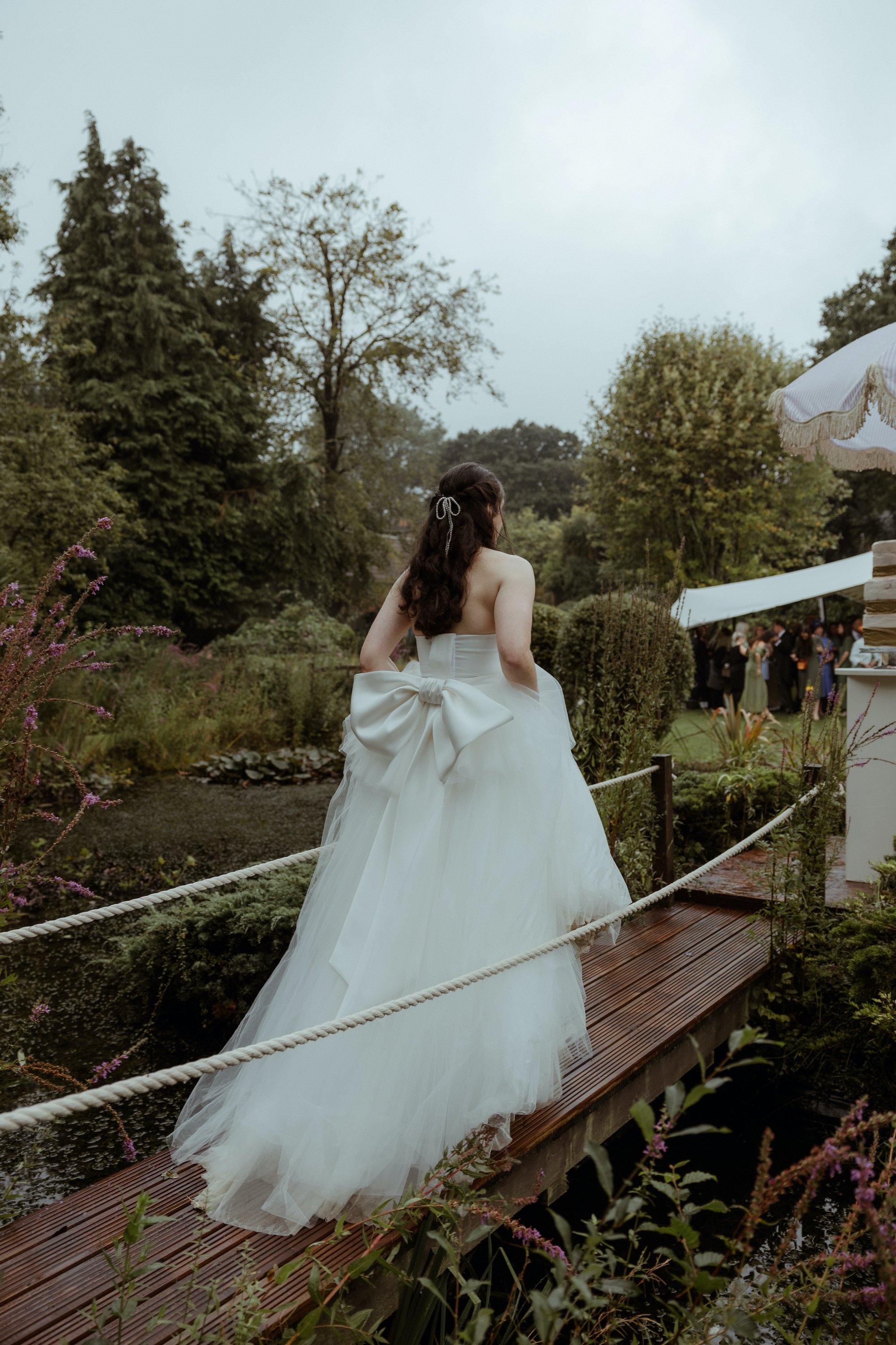 Stunning Aoife | A Halfpenny London Bride