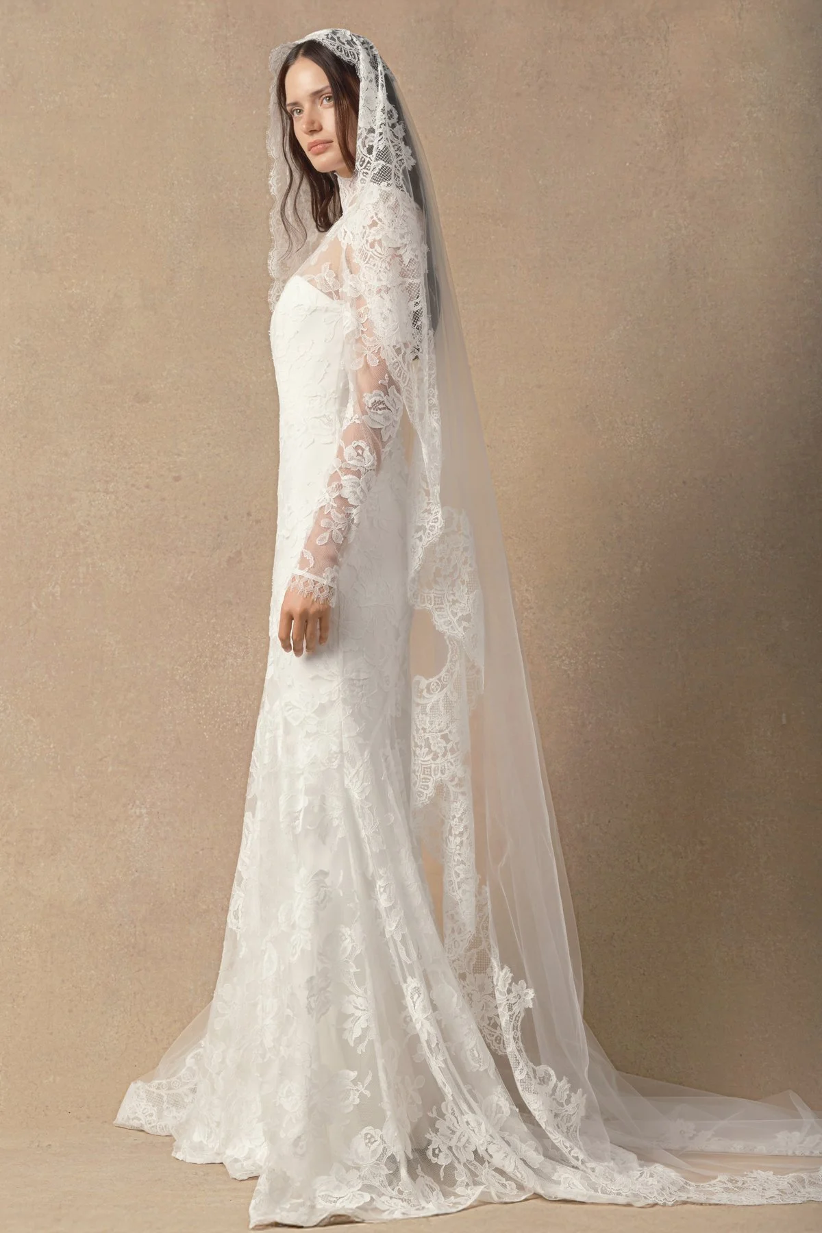 ADA DRESS_OLIVER DRESS_BROAD LACE VEIL_BACK.jpg