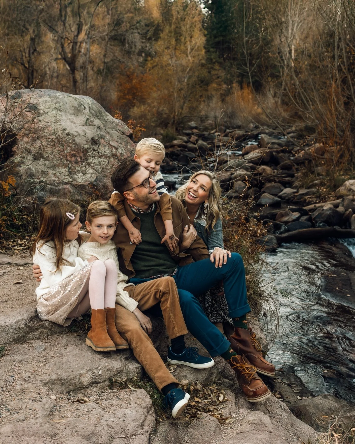River days. Mountain light.

***

#coloradofamilyphotographer #coloradophotographer #boulderfamilyphotographer #boulderphotographer #louisvillecoloradophotographer #denverfamilyphotographer #clickproelite #momtogs #coloradophotography #boulderphotogr