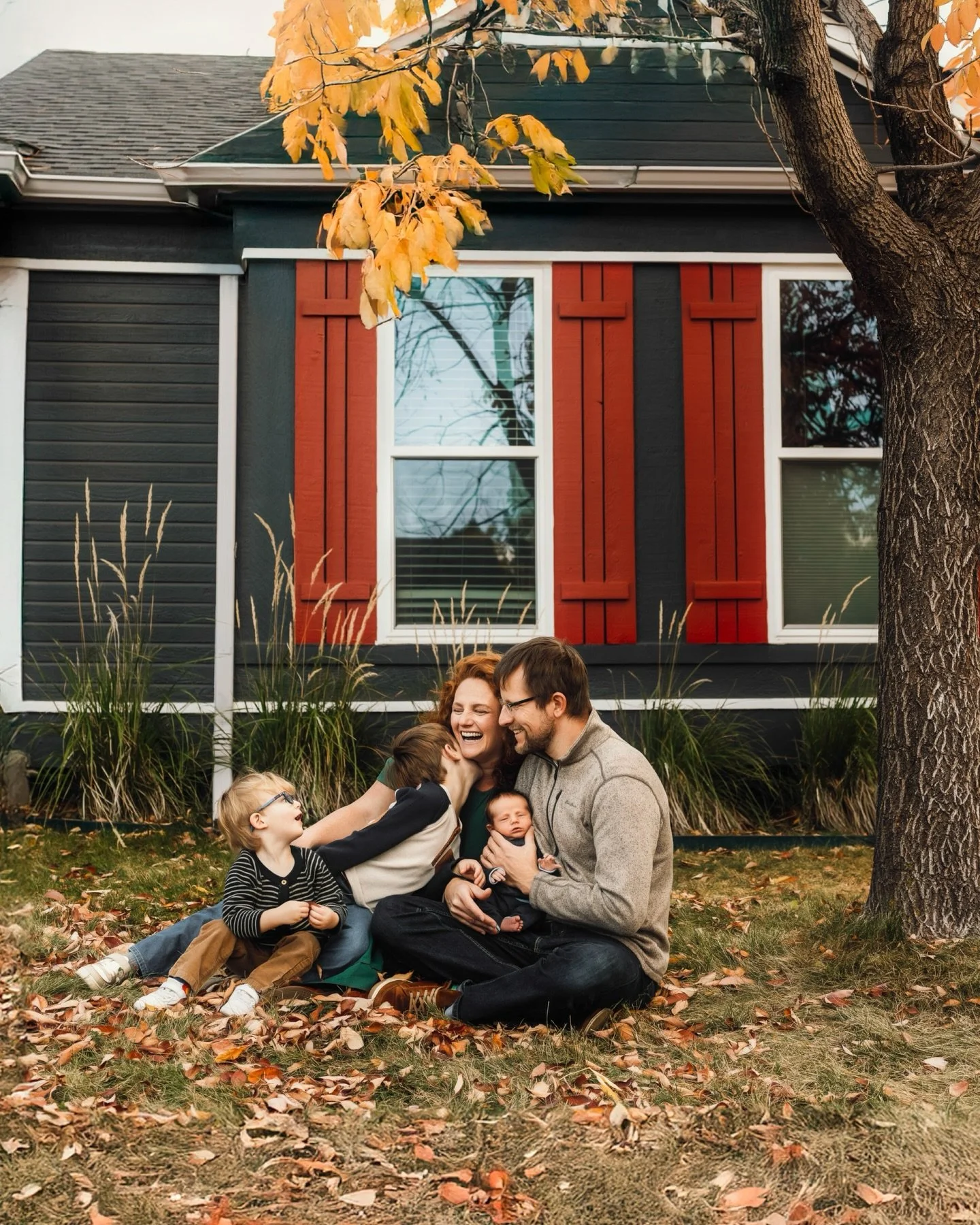 Quiet newborn moments, busy big brothers, maybe a tiny tantrum and trucks everywhere.

In-home sessions hold it all.

#boulderphotographer
#boulderfamilyphotographer
#denverphotographer
#denverfamilyphotographer
#estesparkphotographer
#coloradophotog