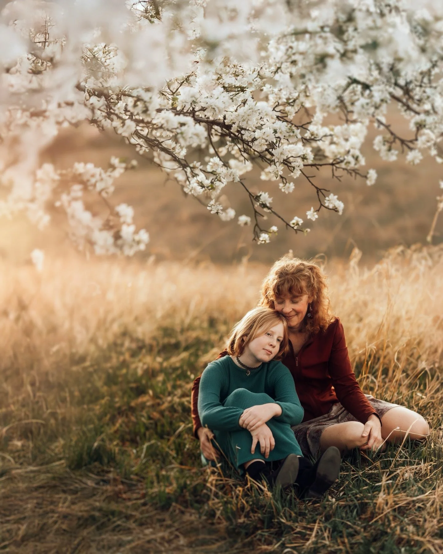 The more upside down life feels, the more I&rsquo;m drawn to simple.

Less pressure. Less performance. More real moments, real connection, and photos that feel like you.

#boulderfamilyphotographer #coloradophotography #familyphotoshoot #louisvilleco