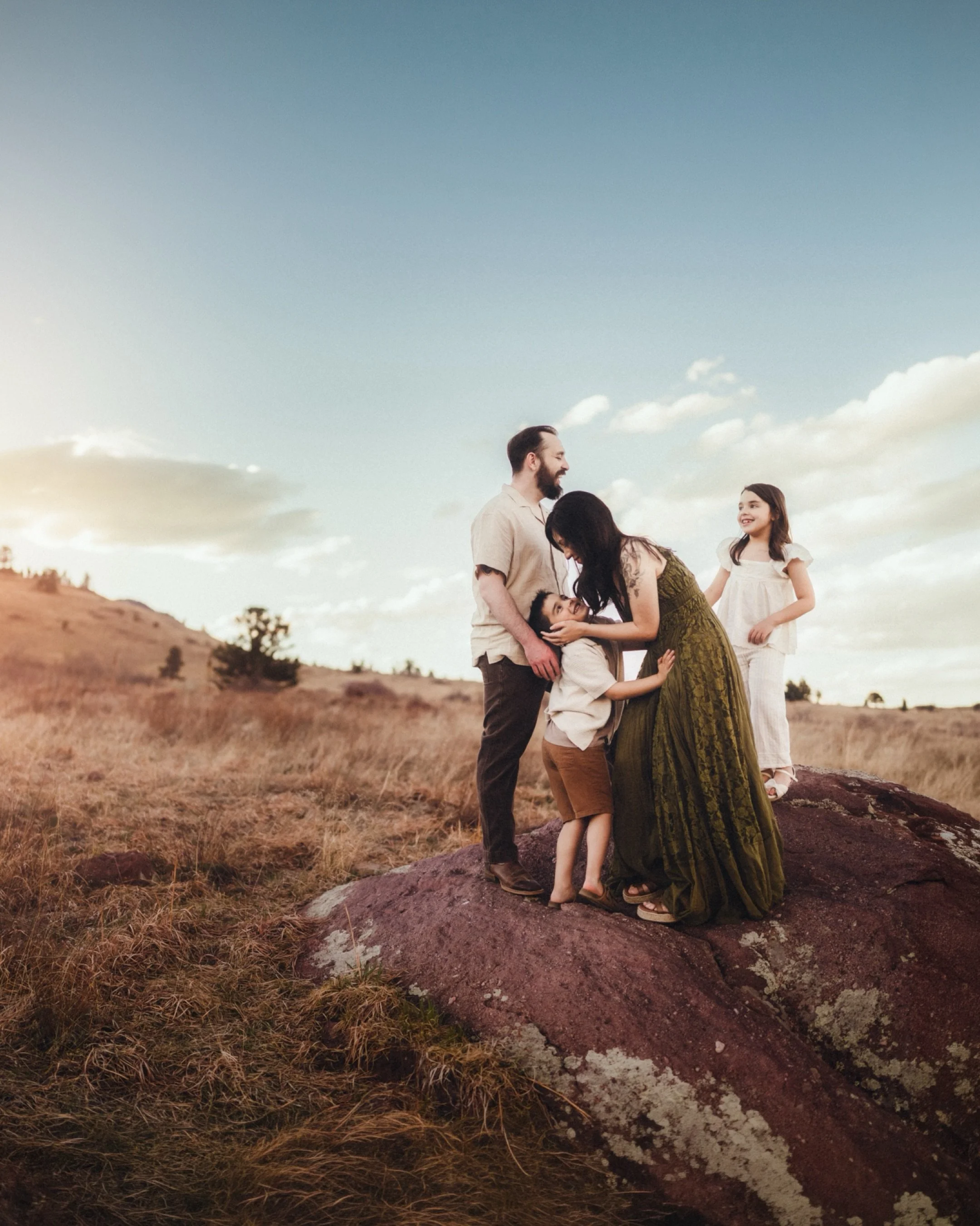 One Colorado evening at a time. 

#coloradophotography 
#coloradofamilyphotographer 
#boulderfamilyphotographer