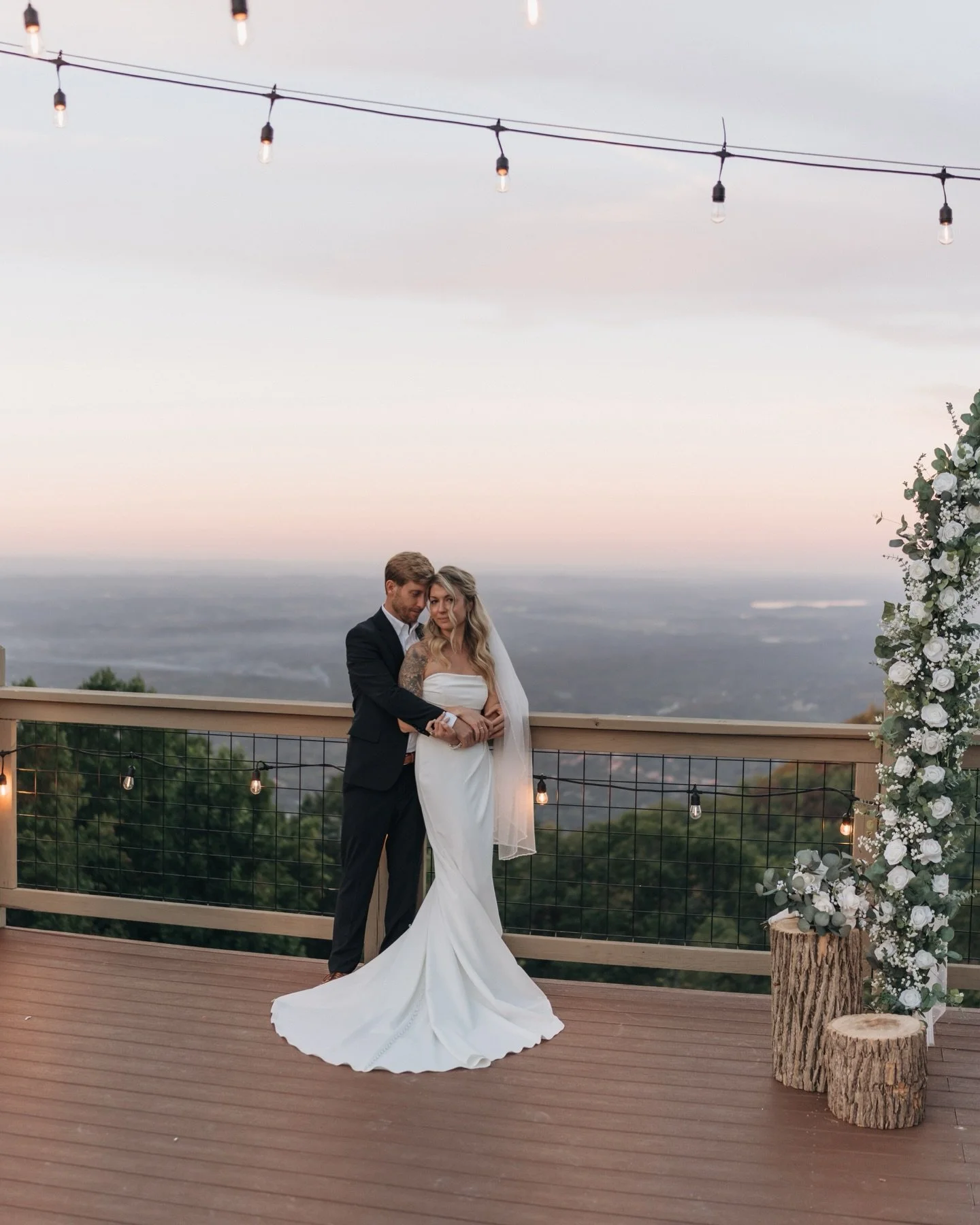 May your wedding day be filled with golden sunsets, happy tears, deep breaths before &ldquo;I do,&rdquo; and the kind of love that makes everything fall perfectly into place.
I can&rsquo;t wait to be there capturing it all &mdash; exactly as it unfol