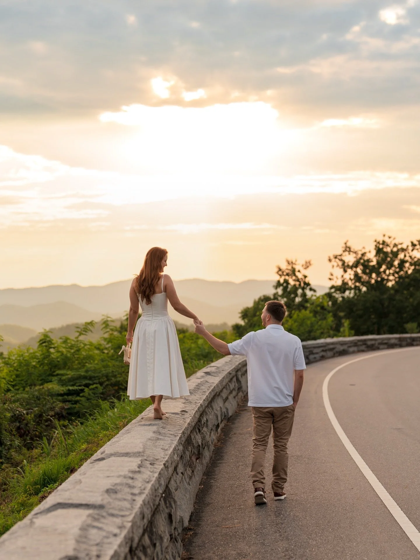Taking a quiet moment to breathe away with my family before a busy wedding and family reunions seasons &hellip; ☺️ Grateful for the chaos, the magic, and every single moment in between. More love stories coming soon&hellip; 🤍