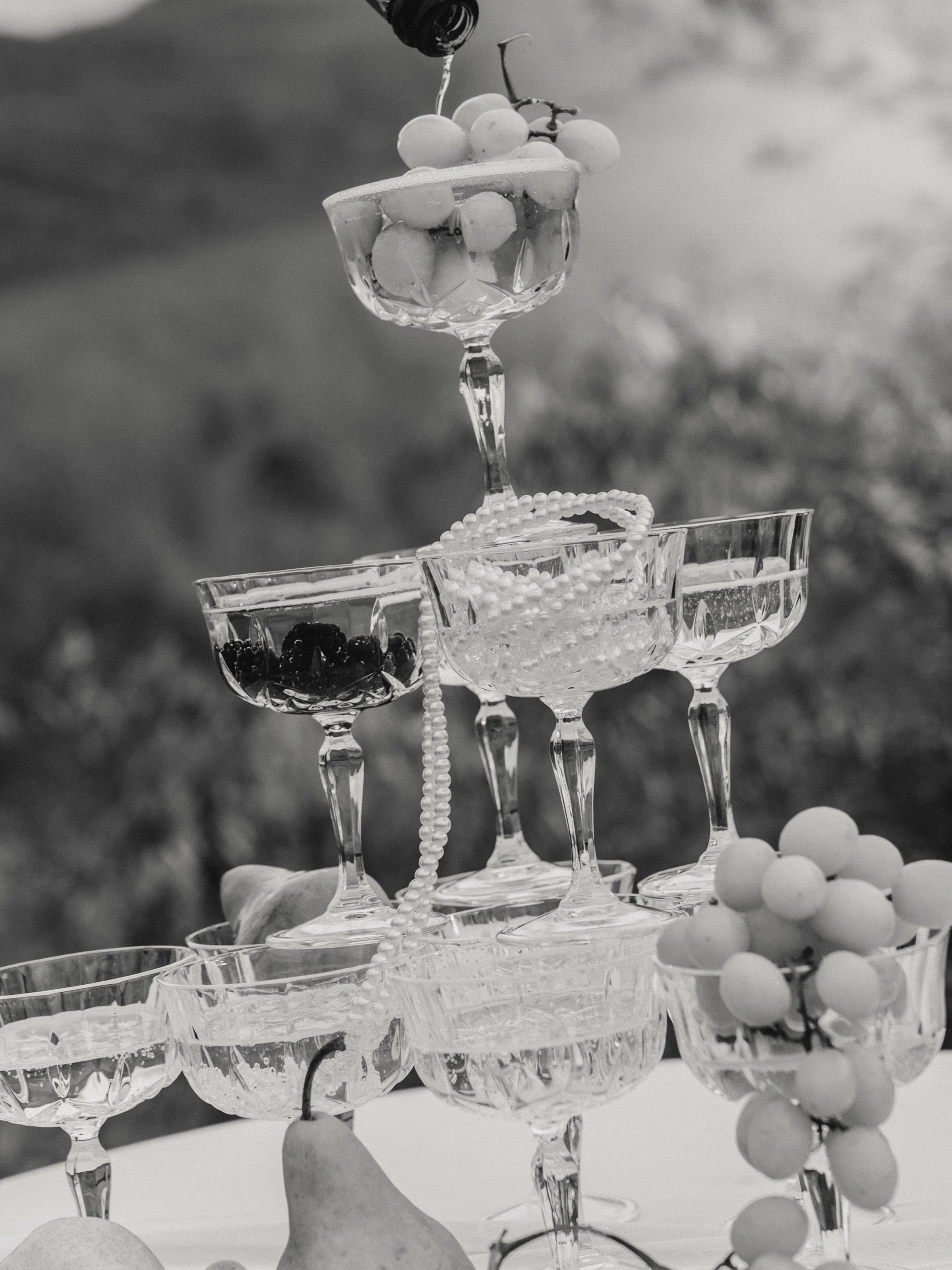 Elegance in details. Make it matter. Allow your dream to come to life without any compromises. 📍Trailhead venue | Gatlinburg , Tennessee

#SmokyMountainWedding #FoothillsParkway #SeviervilleTN #TennesseeWeddingPhotographer #SmokyMountainElopement In