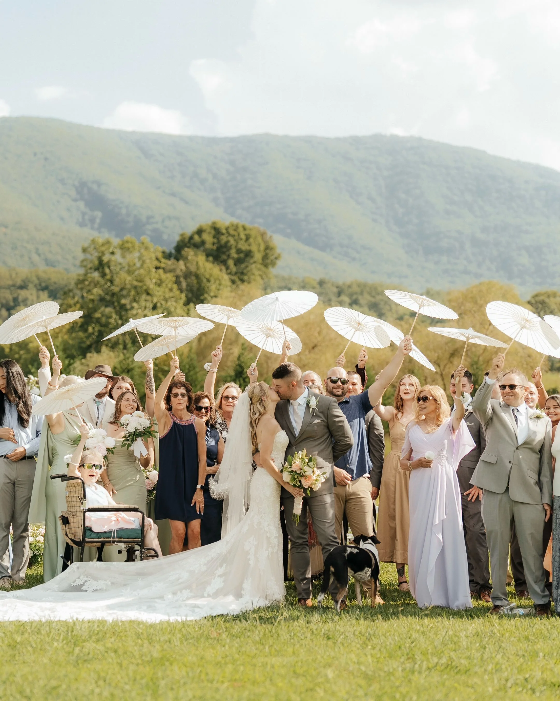 There are some wedding days that feel like they were made for the pages of a storybook&hellip; and this was one of them. 🤍

Nestled in the beauty of the Smoky Mountains at The King&rsquo;s Lodge @akingslodge in Sevierville, Tennessee, these two cele