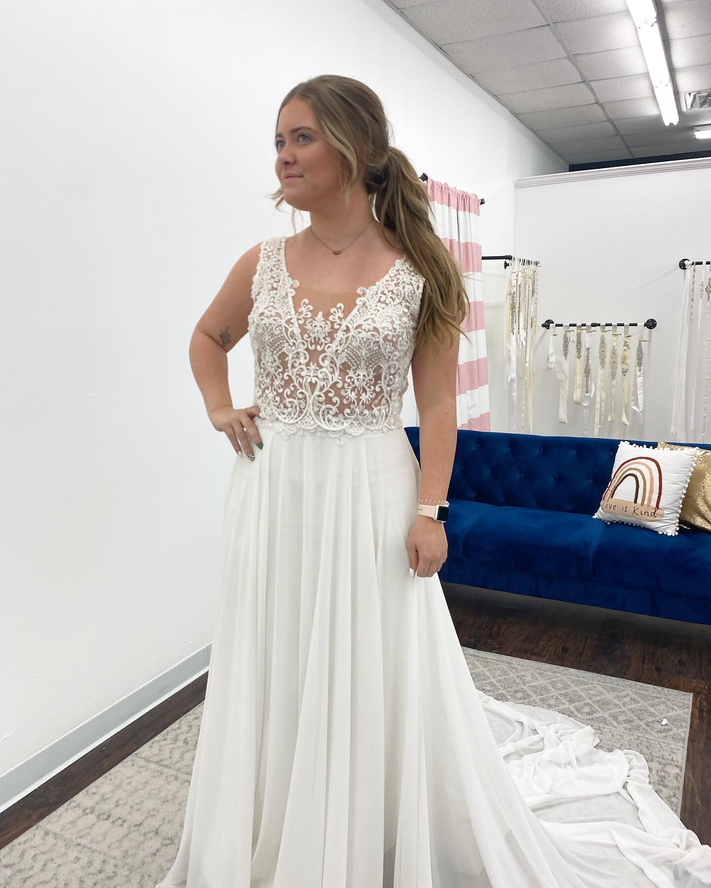 The detailing on the top is everything we could&rsquo;ve dreamed about and more 🥹 What do we think? Let us know in the comments! 

#bridalstore #bride #springfield #illinoisbusinesses