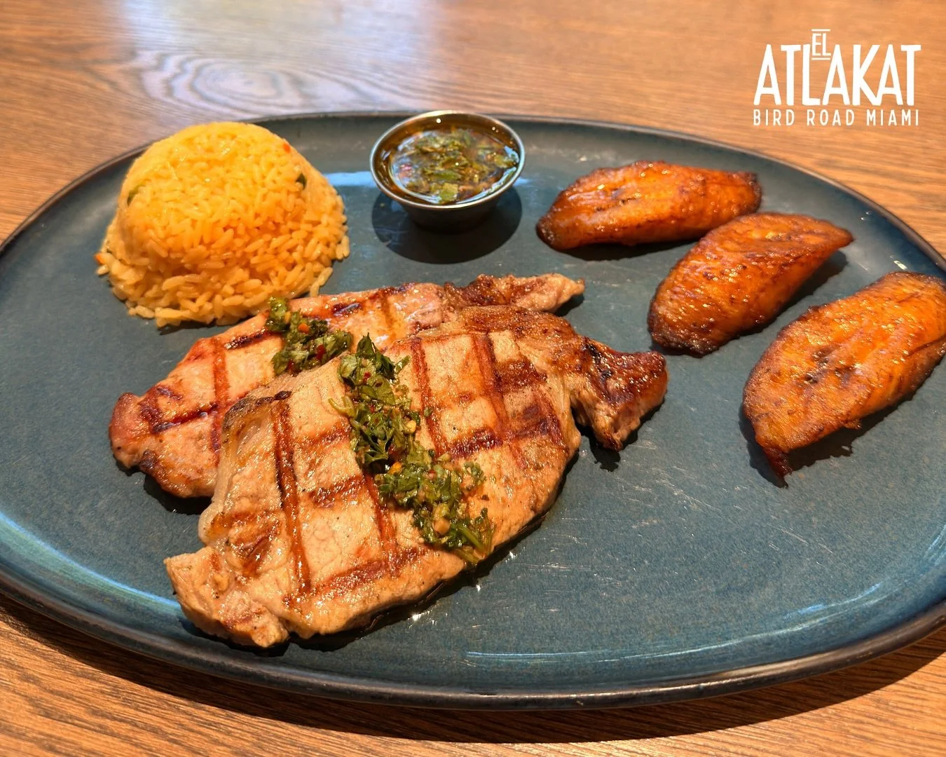 Your Friday deserves this! 🌞 Solomillo Cerro Verde — juicy grilled pork with our fresh chimichurri 🤩 Part of our new Lunch Specials!
ONLY AT BIRD ROAD: 9425 S.W. 40th. Street. Miami, FL 33165 
💻 Orders, delivery and reservations at www