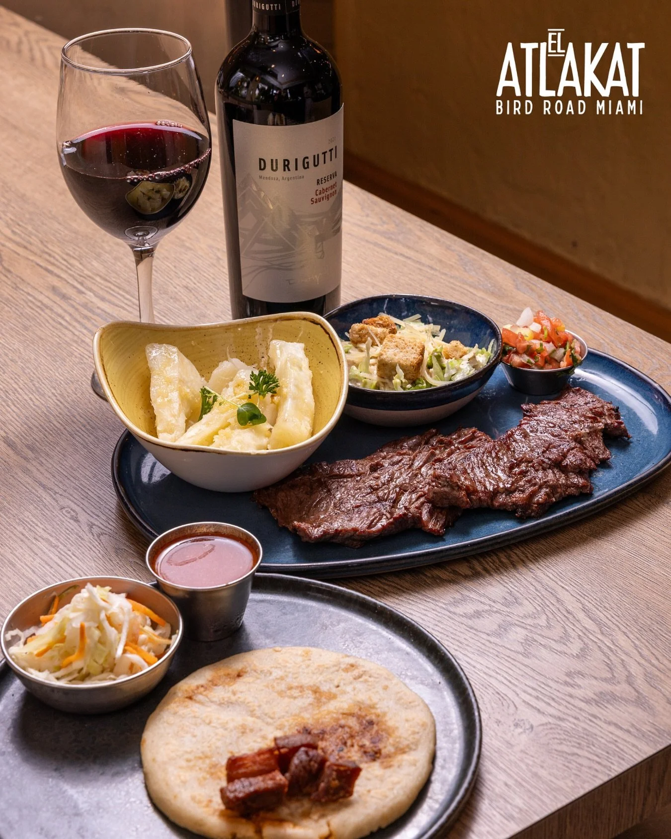 Salvadoran flavor meets fine dining 🇸🇻✨ Grilled steak, yuca, pupusa&hellip; and the perfect wine to match.

ONLY AT BIRD ROAD: 9425 S.W. 40th. Street. Miami, FL 33165&nbsp;
💻 Orders, delivery and reservations at www.elatlakat.com
☎️ (305-552-9090)