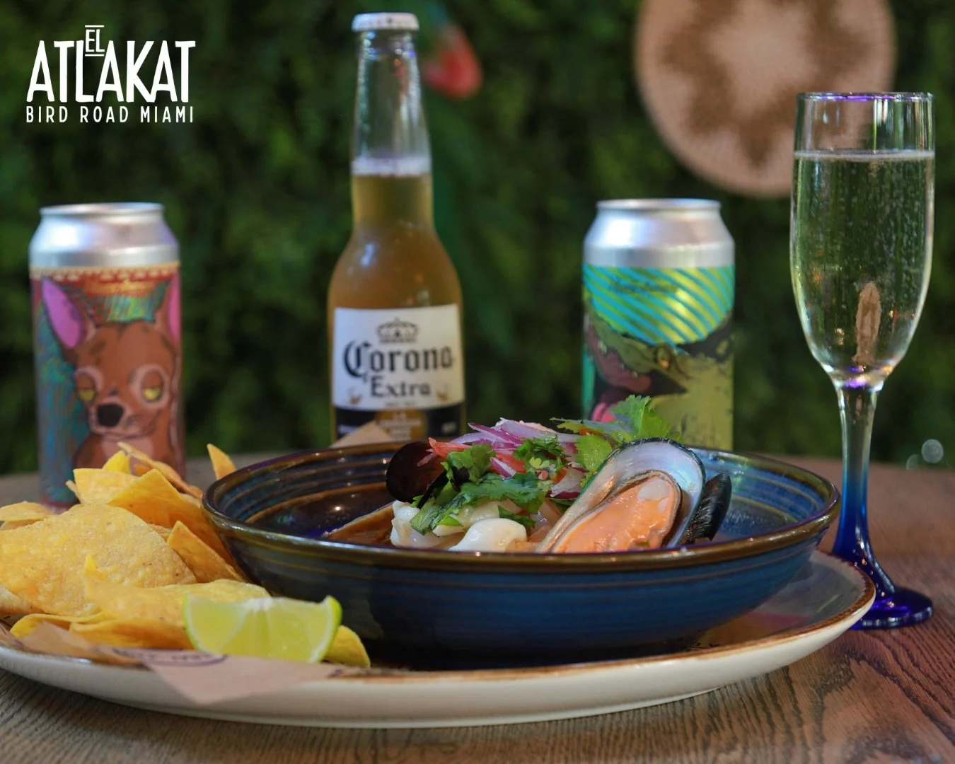 Fresh fish, shrimp, mussels and calamari &mdash; all in one bowl. Our Encuentro Marino is the ocean, served your way. 🍋✨

ONLY AT BIRD ROAD: 9425 S.W. 40th. Street. Miami, FL 33165&nbsp;
💻 Orders, delivery and reservations at www.elatlakat.com
☎️ (