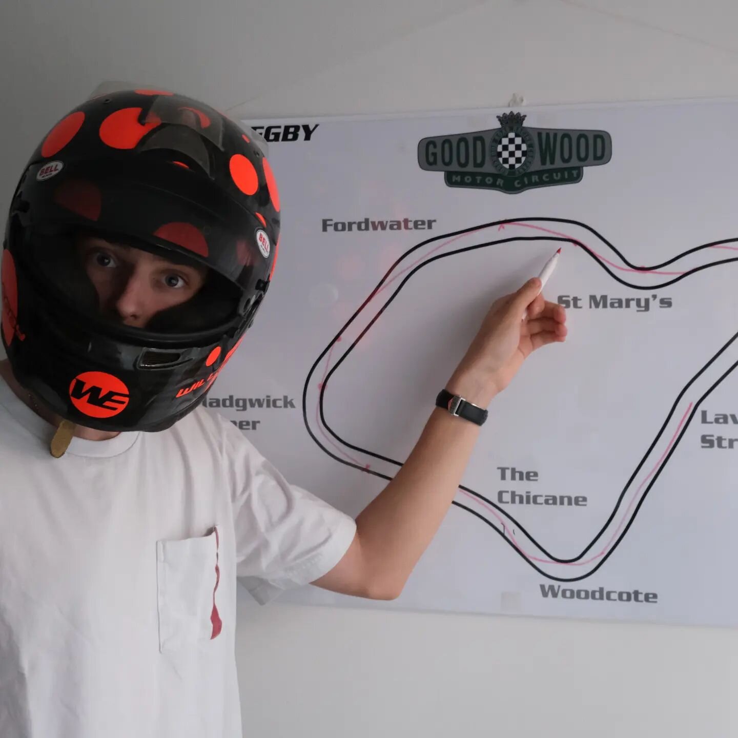 NEW VIDEO LIVE! LINK IN BIO. 
&nbsp;
This is the last Goodwood Track Guide that you will ever need to watch. I provide detailed racing lines, best techniques and talk about the strategies in different grip-level cars. This makes it the perfect guide 