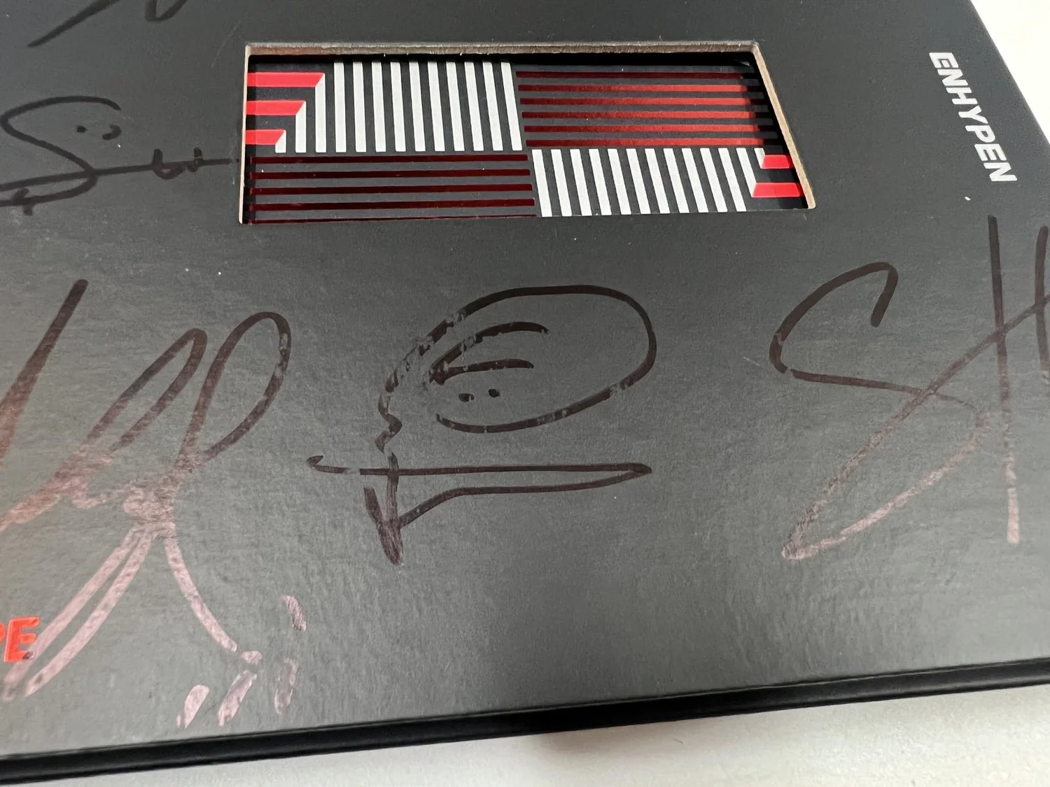 ENHYPEN - BORDER : CARNIVAL (HYPE ver.) SIGNED ALBUM — chaepeach