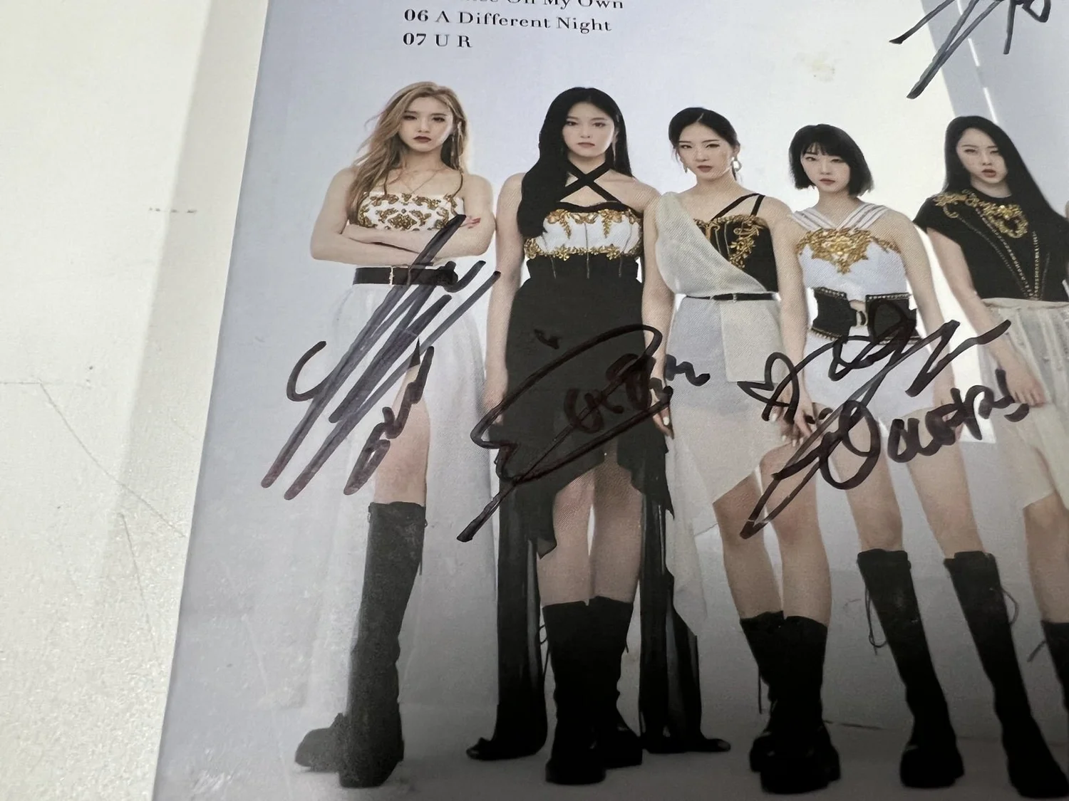 LOONA ビビ ソロアルバム CD LOONA ビビ ソロアルバム CD MONTHLY GIRL, VIVI, LOONA