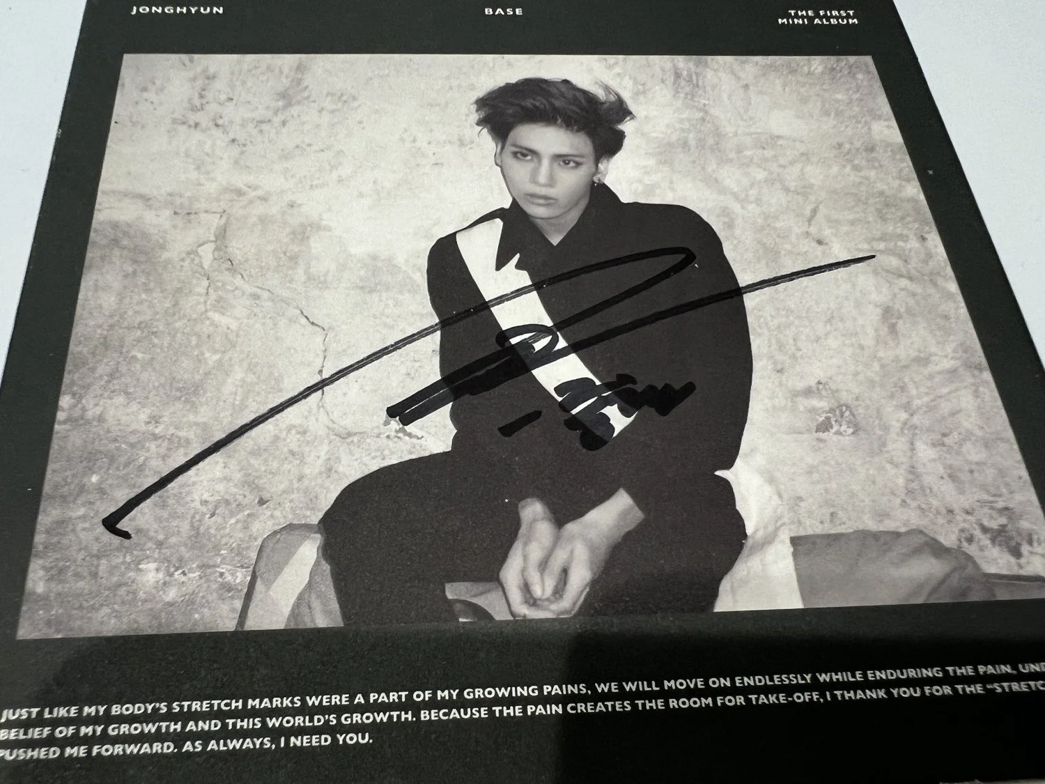 JONGHYUN (SHINee) - BASE (GREEN ver.) SIGNED ALBUM — chaepeach