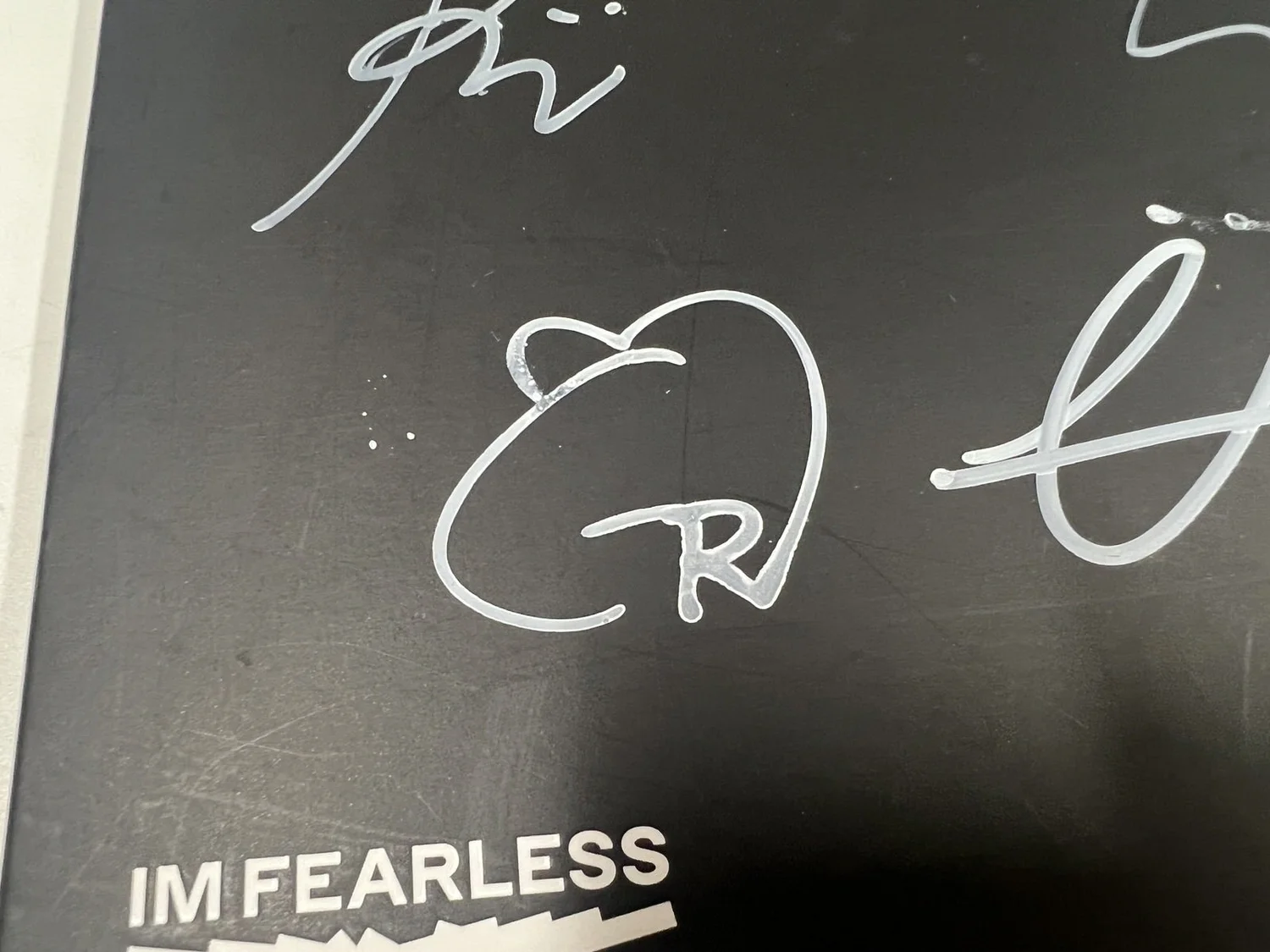 LE SSERAFIM - FEARLESS (Vol.1 BLACK PETROL) SIGNED ALBUM — chaepeach
