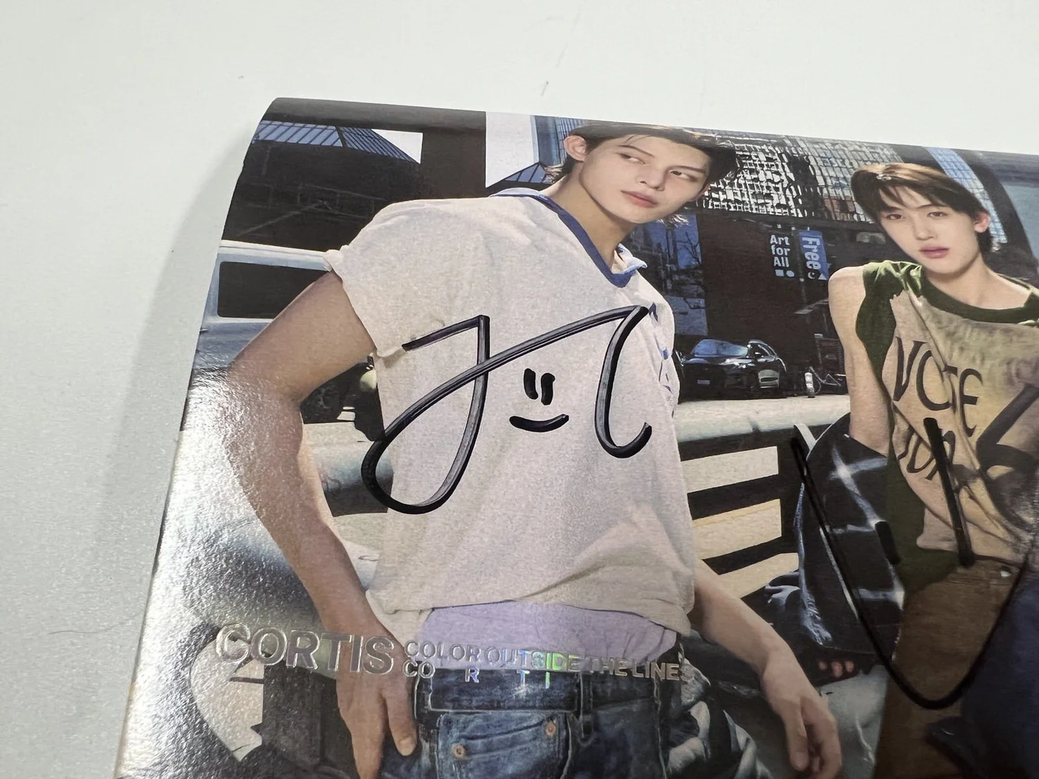 CORTIS - COLOR OUTSIDE THE LINES (Scene 2 ver.) SIGNED ALBUM