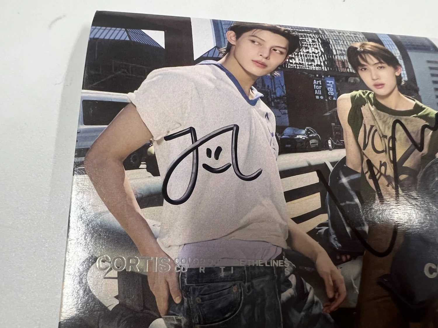 CORTIS - COLOR OUTSIDE THE LINES (Scene 2 ver.) SIGNED ALBUM