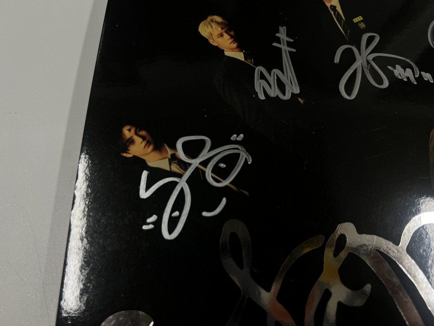 NEWBEAT - RAW AND RAD (RAD Ver.) SIGNED ALBUM — chaepeach