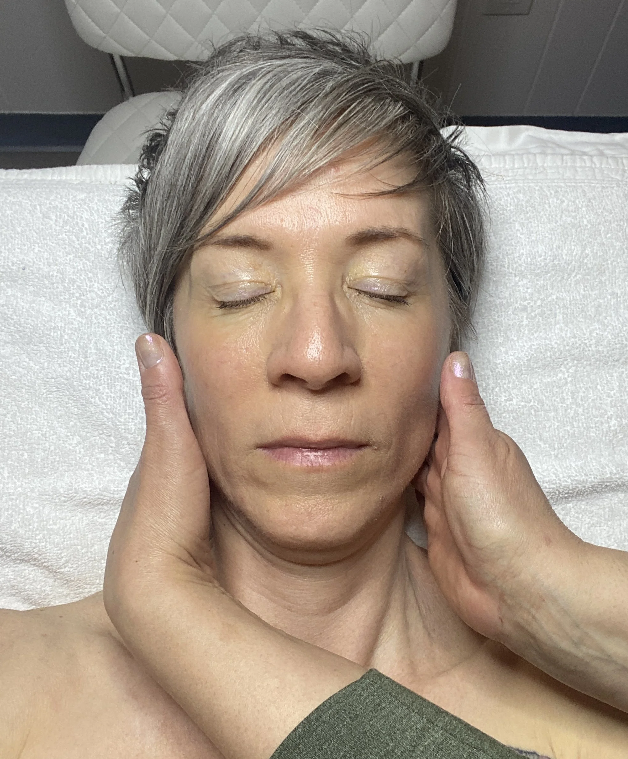 Natural aging and chronic inflammation reduction benefits of Manual Lymphatic Drainage