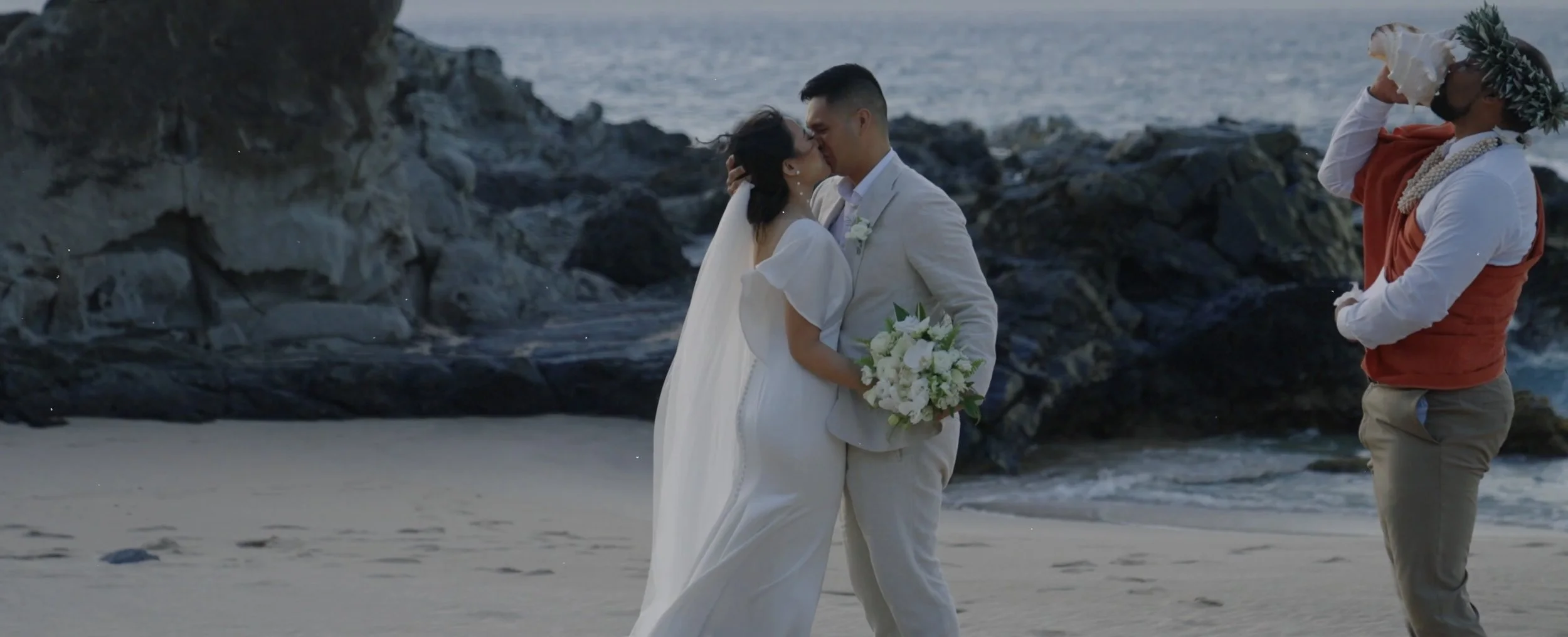 Kahu Euta Lightsy Maui Wedding Ceremony
