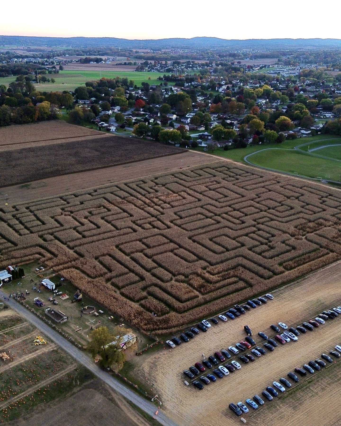 Don&rsquo;t ghost us this weekend!👻Just because Halloween is over doesn&rsquo;t mean you still can&rsquo;t celebrate fall! Come enjoy all of your favorite fall activities at Seyfert&rsquo;s Corn Maze this weekend before we close for the year!🍂