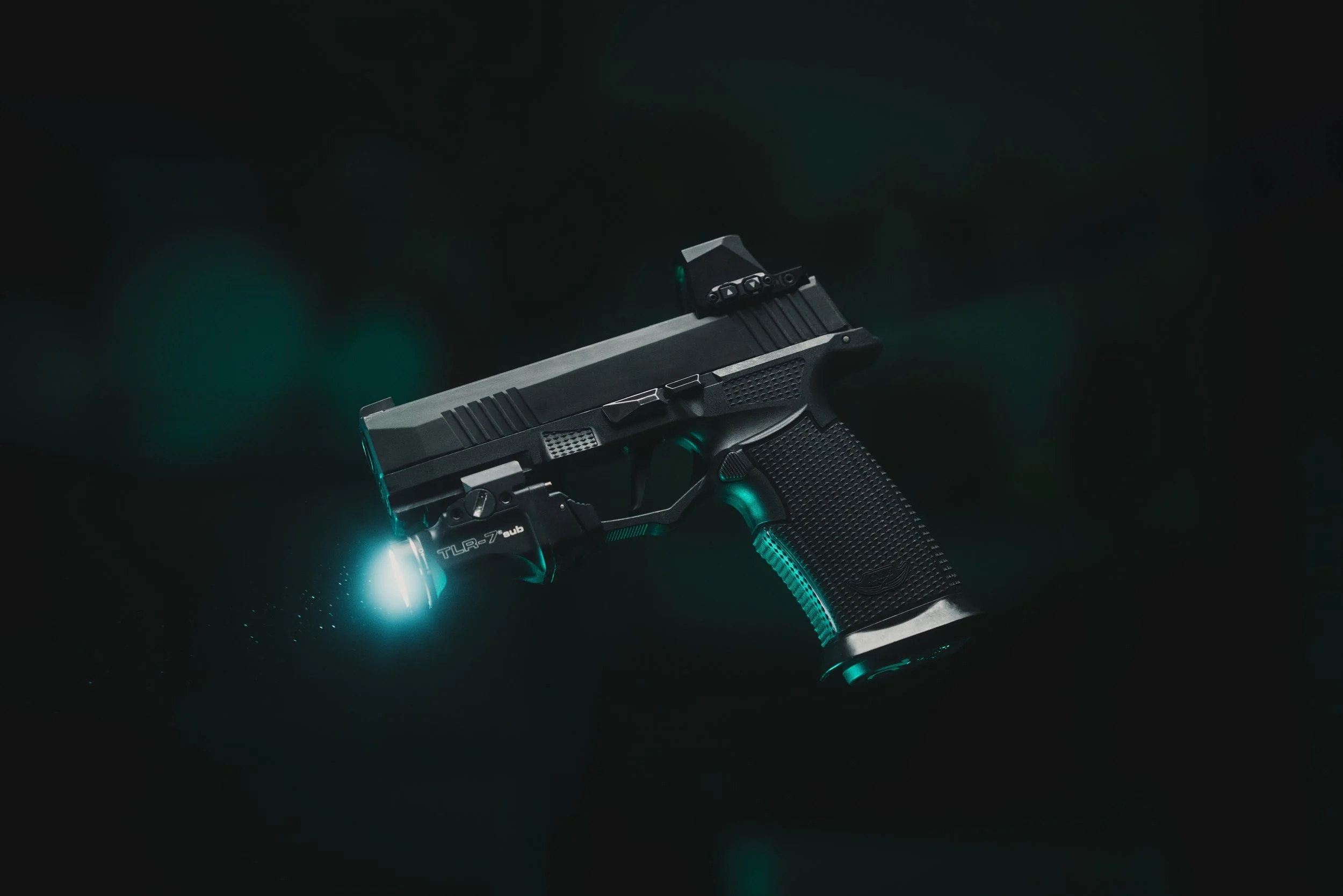 Floating Pistol_001.jpeg