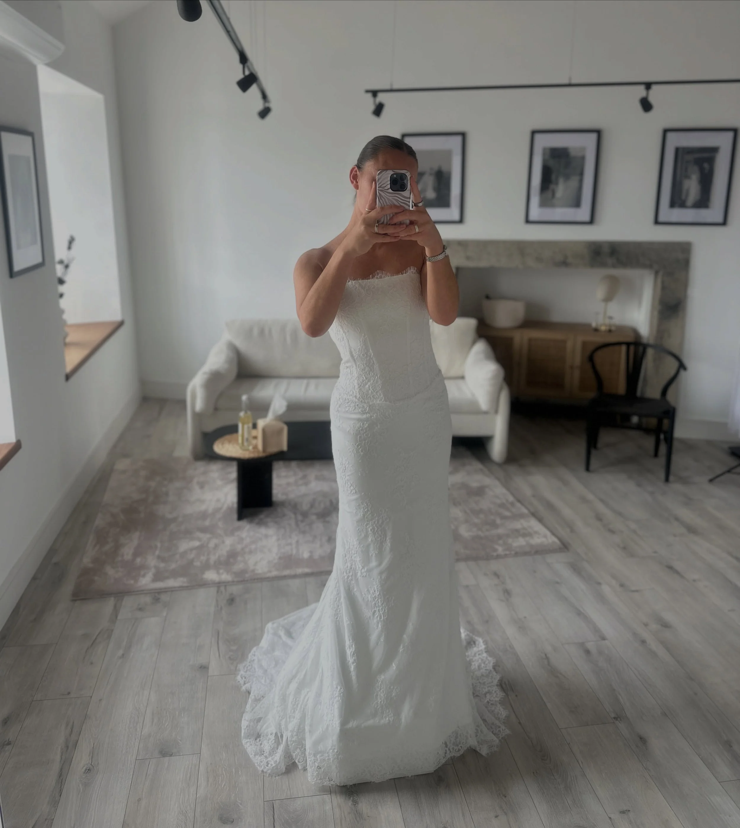 Meet Gibson by @kyhabride in Ivory 🤍

Modern, effortlessly chic and designed to make a statement. Gibson is all about clean lines, contemporary elegance and a silhouette that speaks for itself ✨

Could this be the one ? Xx

#kyhabride #theaisle #bri