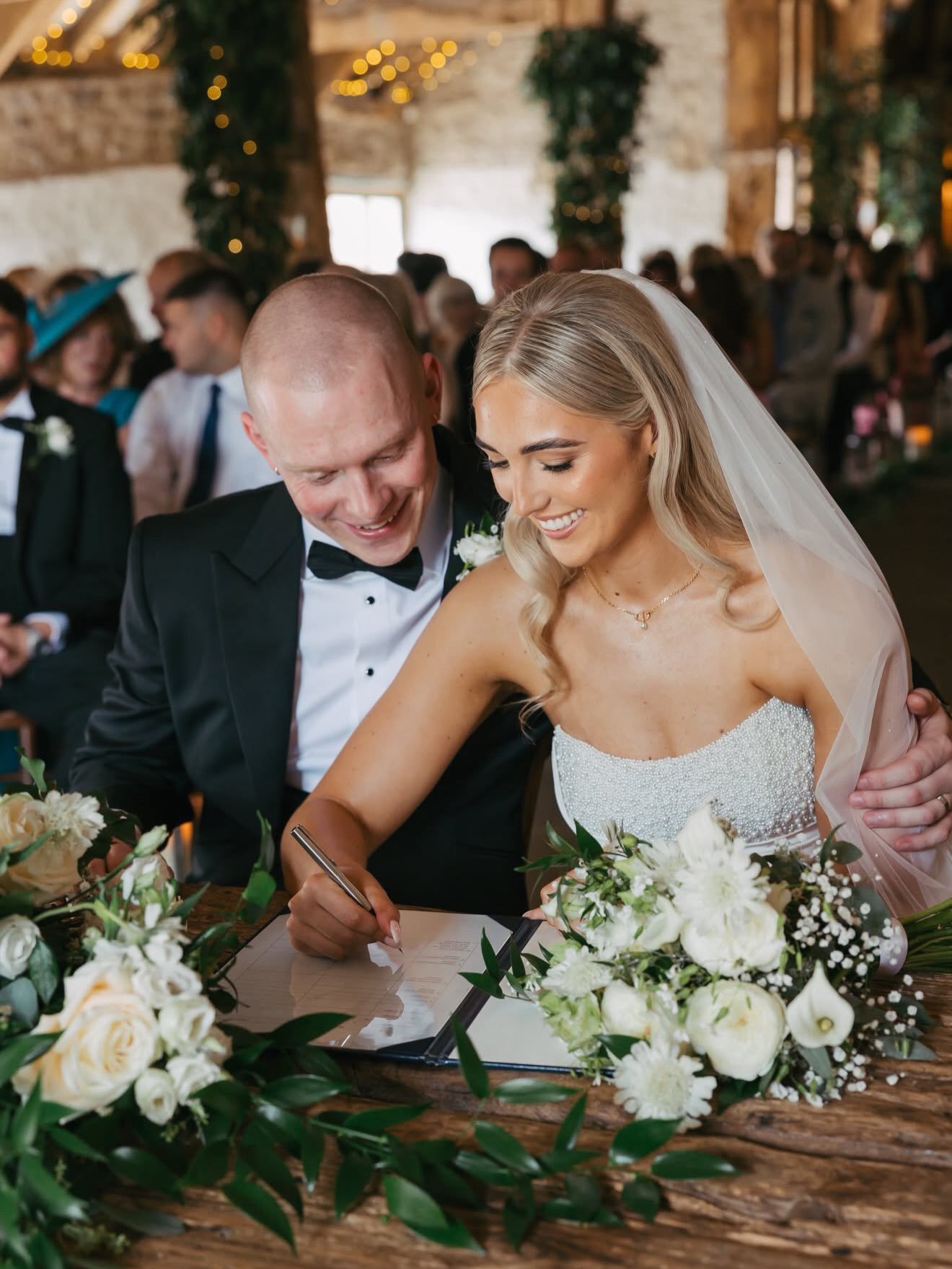 How incredible does our Aisle Bride Jess look in @janehillbridal 🙌🏼✨

Congratulations Jess and Joe ✨🤍

Supplier list:
Pre ceremony venue - The Devonshire Arms  @devarmsboltonabbey
Wedding Venue - Tithe Barn at Bolton Abbey @thetithebarn 
Alteratio