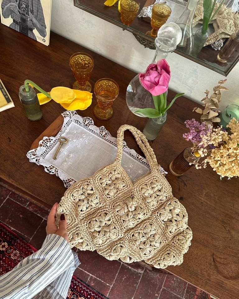 Our Dolores bag in full romance of the true Tuscan life, as photographed by @silvi_lubilubi 

Today, we celebrate the birthday of the woman who inspired the design of this special piece, our grandmother Dolores, whom we fondly called Lola Loleng. She