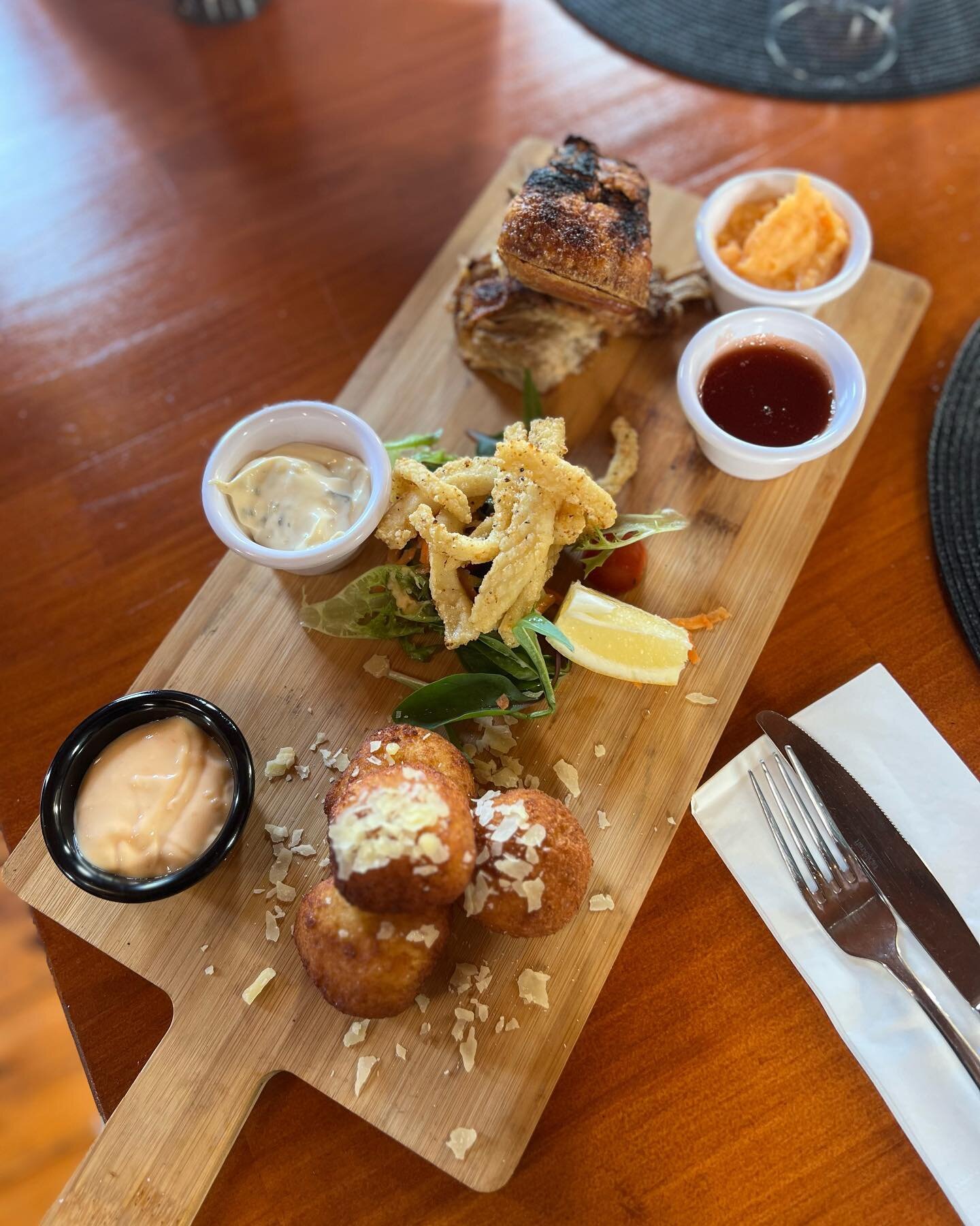 Happy Saturday!
We are fully booked in house tonight but still offering takeaway, make sure to call early to avoid missing out 🤩  #olddalystonchurch #restaurant #visitgippsland #dalyston #basscoast