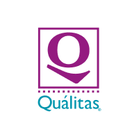 Un logo que incluye un círculo morado con una forma en la parte inferior, y texto en color púrpura y azul que dice 'Qualitas'.