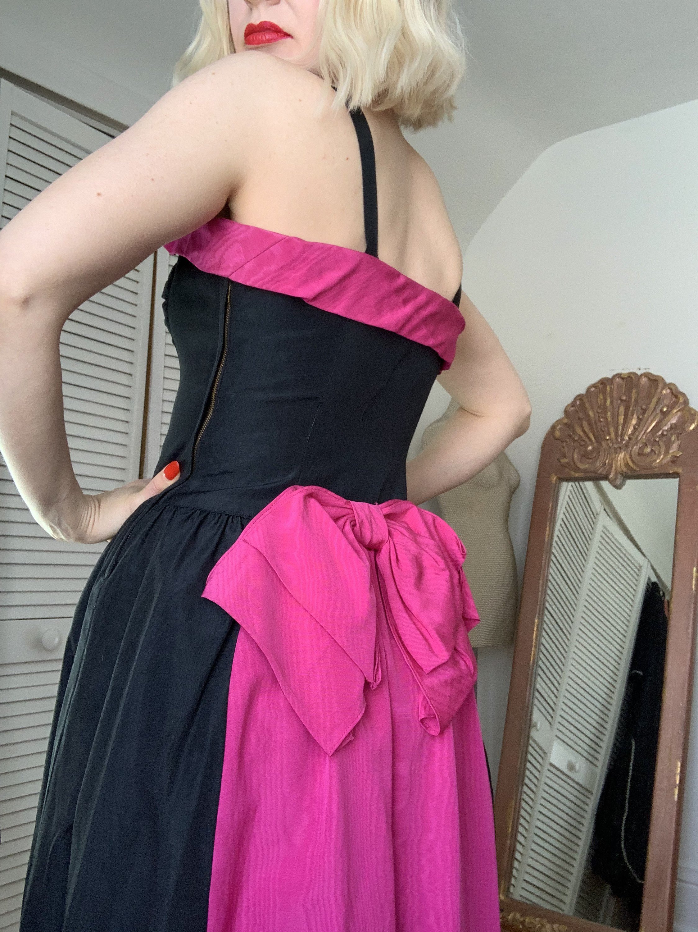 https://i.etsystatic.com/22865263/r/il/d4e897/3656907607/il_fullxfull.3656907607_392i.jpg