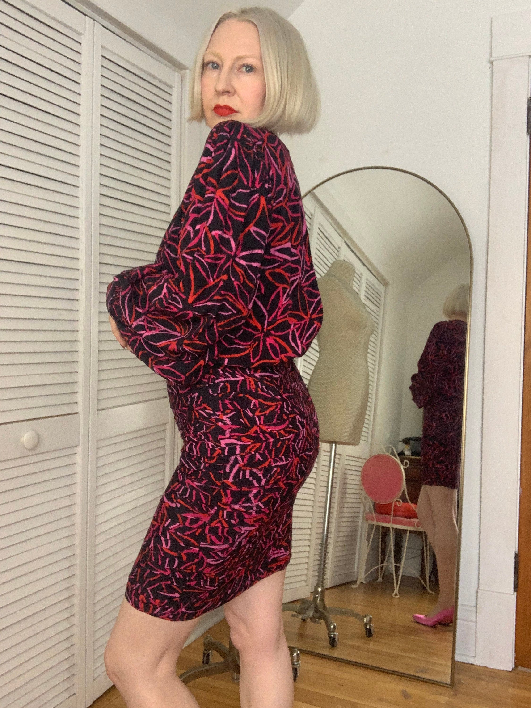 https://i.etsystatic.com/22865263/r/il/65a689/4541388371/il_fullxfull.4541388371_nuhc.jpg