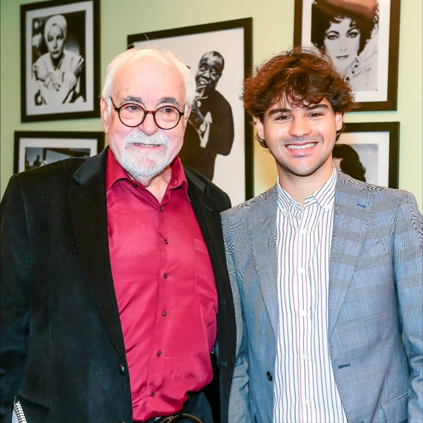 Que honra encontrar-me e dialogar com algumas das vozes essenciais da cena cultural portuguesa.

Da direita para a esquerda: Jos&eacute; Manuel Mendes, H&eacute;lder Macedo, Paula Mor&atilde;o, Guilherme d&rsquo;Oliveira Martins, Isabel Manta (em rep