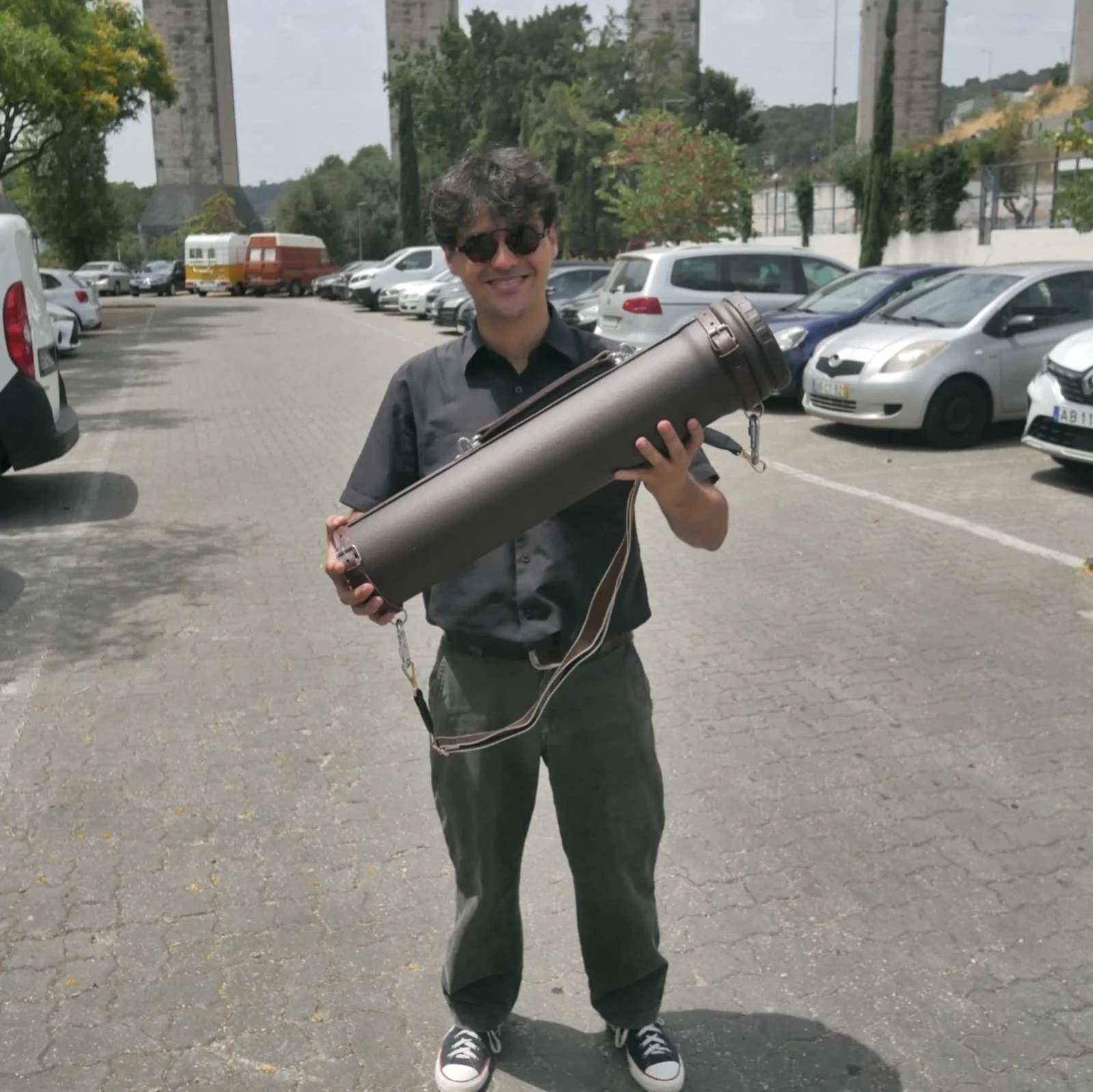 Nan&atilde; Sousa Dias designed this shiny and light 60cm long soprano saxophone case for me. The only model with these measurements. Now I can fly with my soprano without praying to all gods before, yeyy!!!