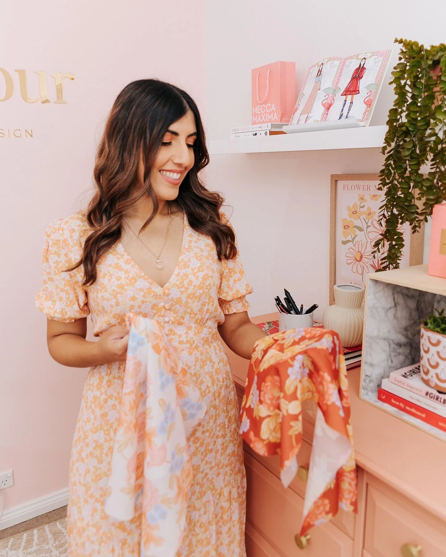 Five facts about my Print Shop! 🥰👇
.
💗 All prints come in two colourways, but I can include one free colour change per print to suit your collection.
.
💗 They can be screen printed or digitally printed.
.
💗 Once a print is purchased, it is remov