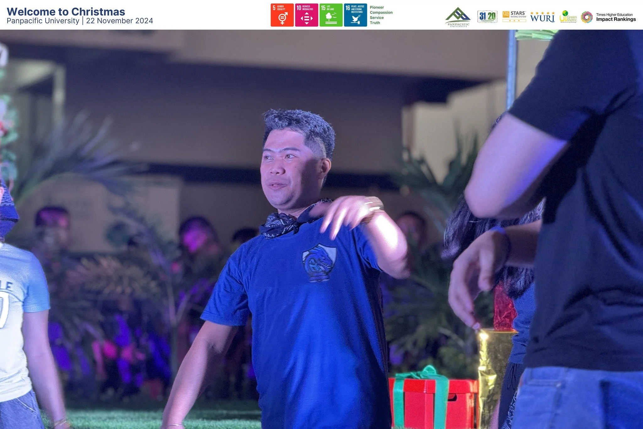 [WELCOME TO CHRISTMAS]