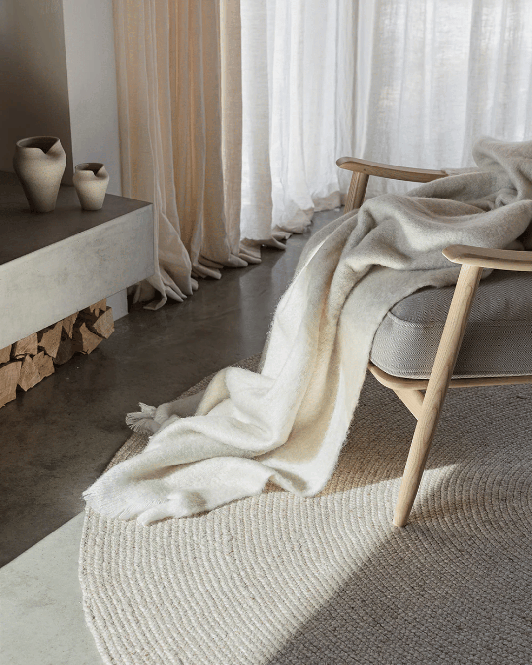 Sorrento Off White Throw.png