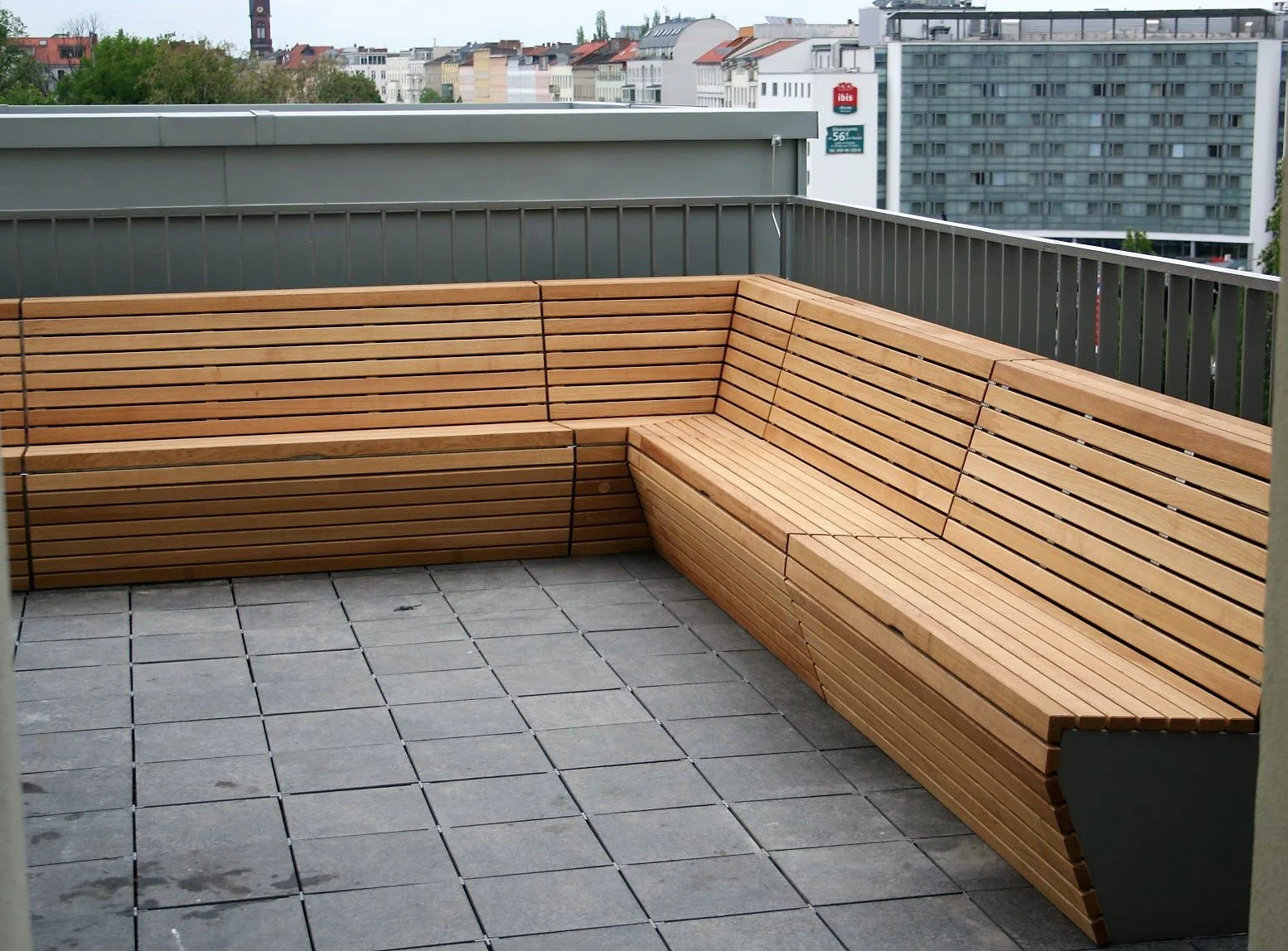 F_10.017_Torstraße_Bank_1020 (37).JPG