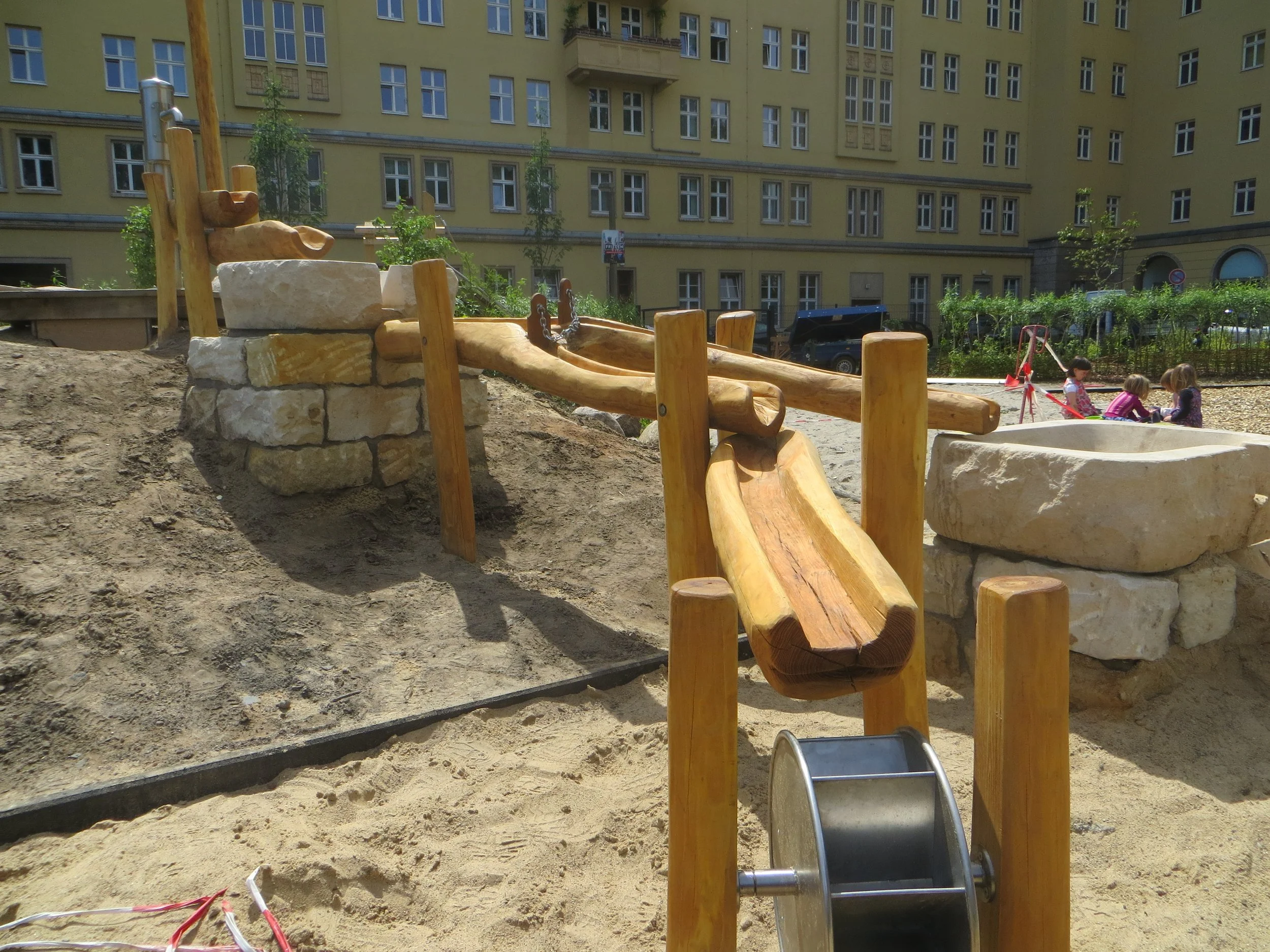 F_17.044_Fürstenwalder Straße_Wasserspielplatz_1928 (8)_WEBSITE.JPG