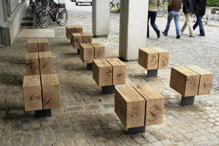 F_07.021_Otto-von-Simson-Straße I_Sitzwürfel_0718_WEBSITE__bearbeitet.jpg