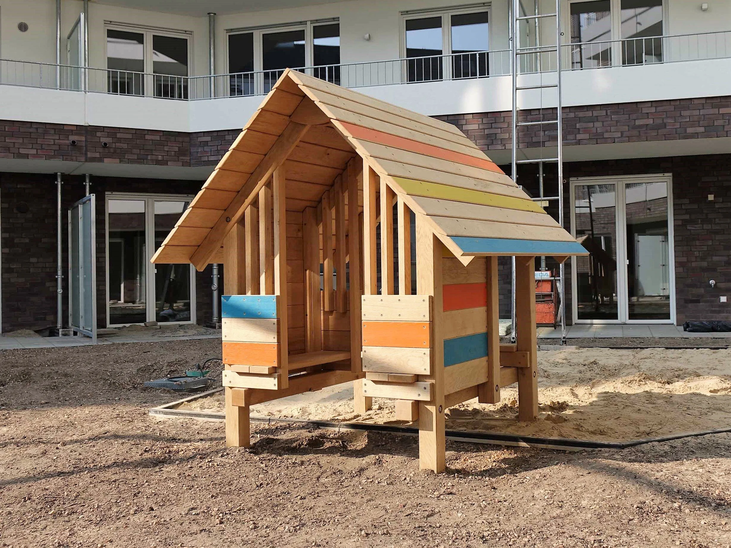 F_20.061_Rosenfelder Ring XII_Spielgeräte_2035_WEBSITE__bearbeitet.JPG