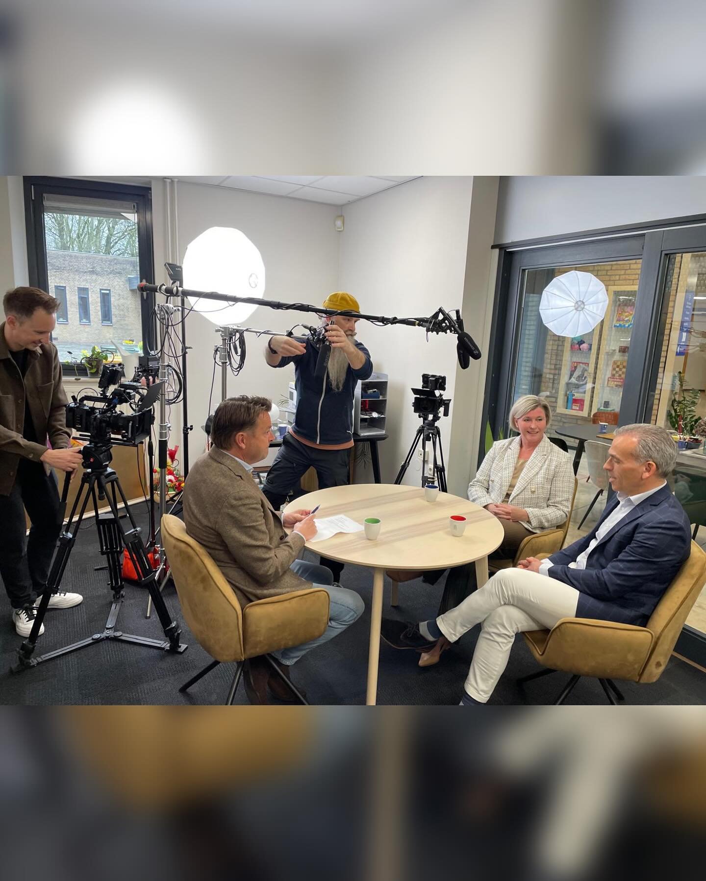 Whew!

Quarter 1 of 2025 is a wrap. And more than ever we have visited a multitude of different locations in various sectors and met a lot of interesting people.

Whether it's state-of-the-art setups in laboratories at the University of Ghent, creati