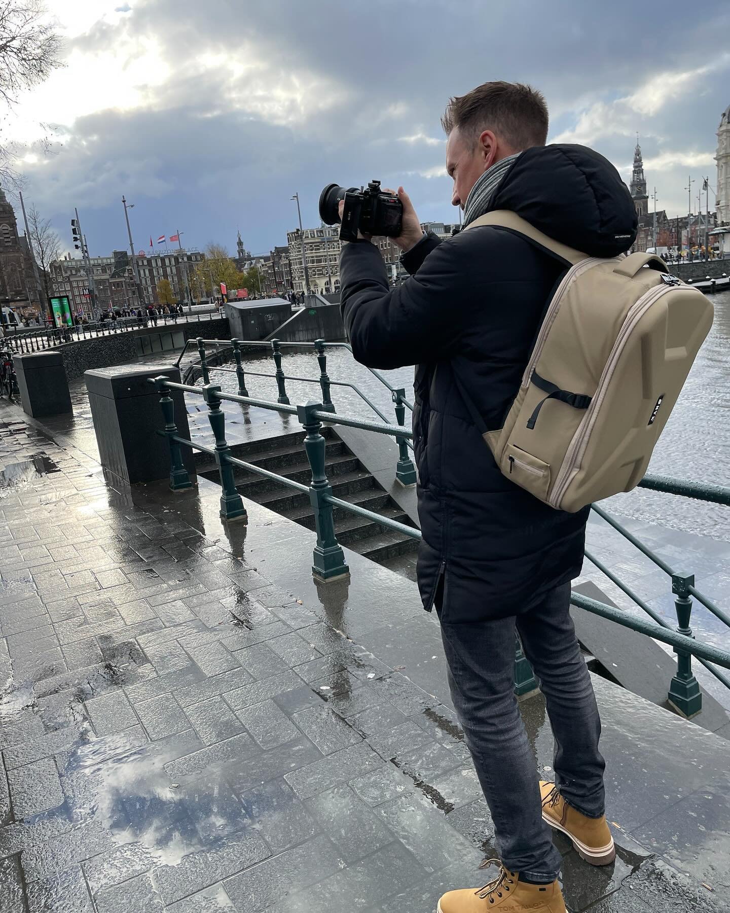 So, like everyone else we are wrapping up the year with a small behind the scenes selection of last month's projects.

This year we made a full transition from the old equipment (for the people who know: my trusted Sony FS700's with Prime lenses) to 