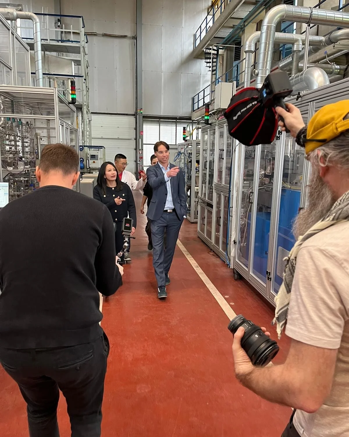 Last week in Ghent - filming the new and unique Pyrolysis Experimental Unit at Tech Lane Ghent Science Park.

We were showed how converting mixed plastic waste into pyrolysis oil through chemical recycling works. This will provide a significant boost