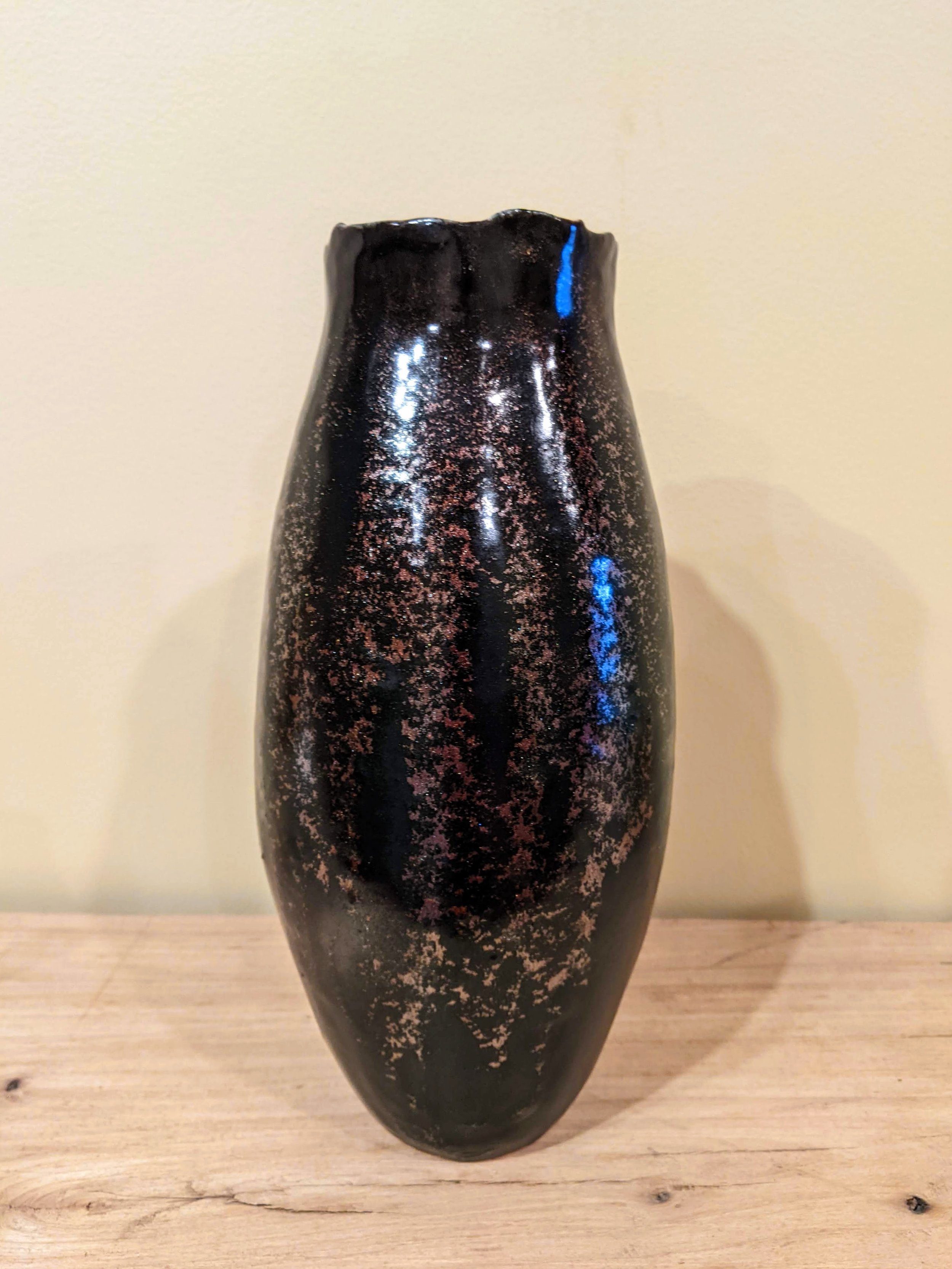 Goldstone Vase on Black - MB009