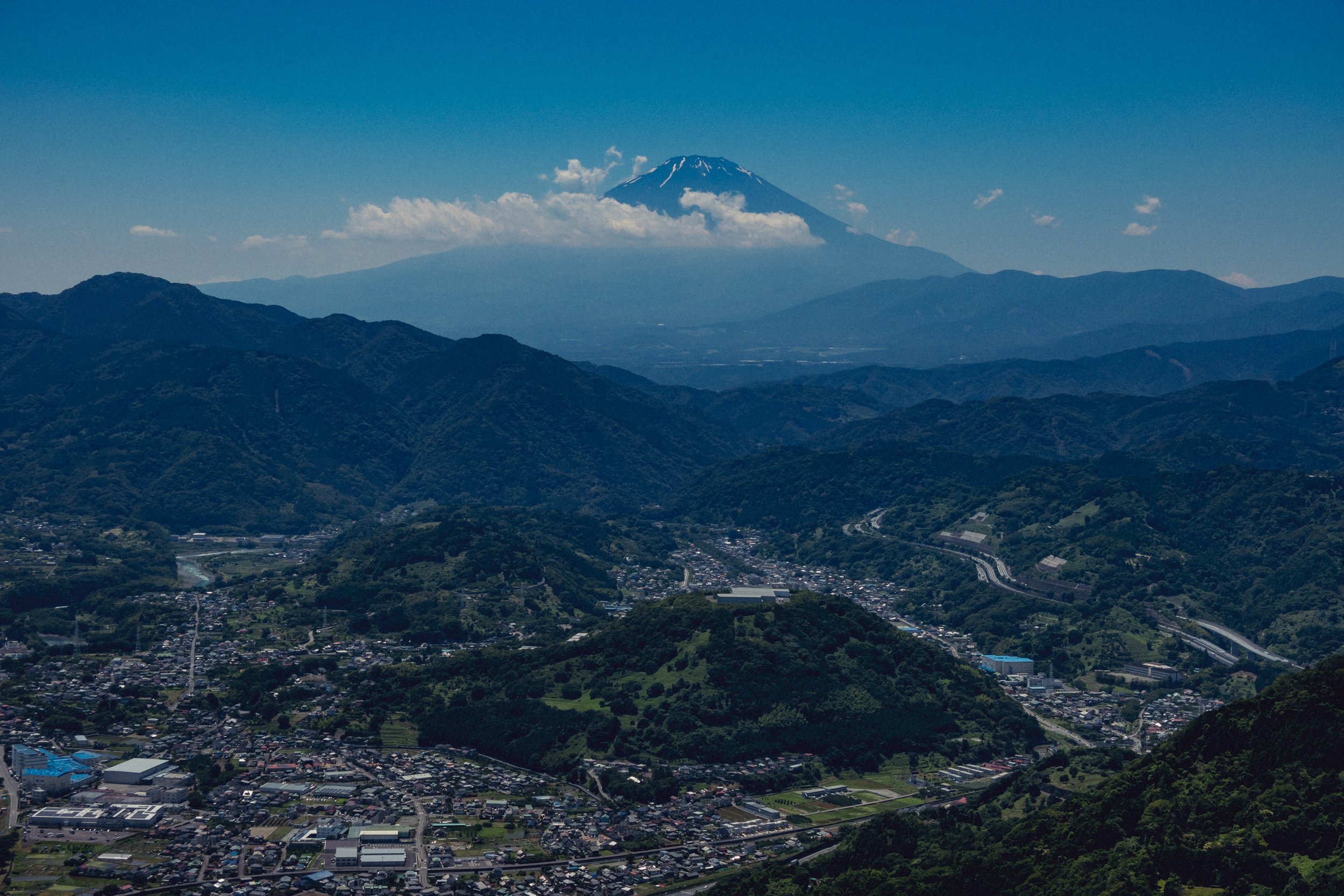 遠くからでも美しい。　Still beautiful from far away