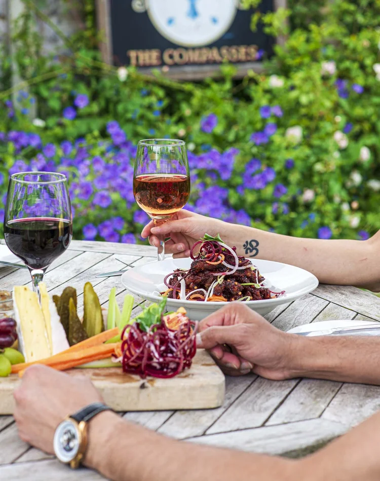 Food&Drink — The Compasses Inn, Hampshire