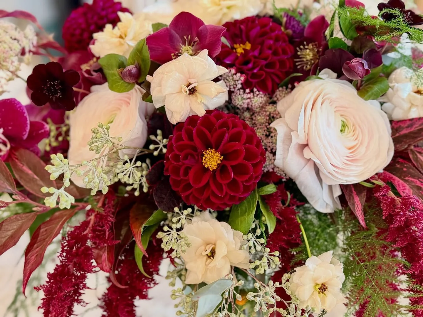 Autumn grandeur meets coastal light in this Newport celebration — rich tones, layered textures, and a palette that feels both classic and wild.
Our 2026 fall calendar is already filling fast — reach out soon to reserve your date.
#FourBu